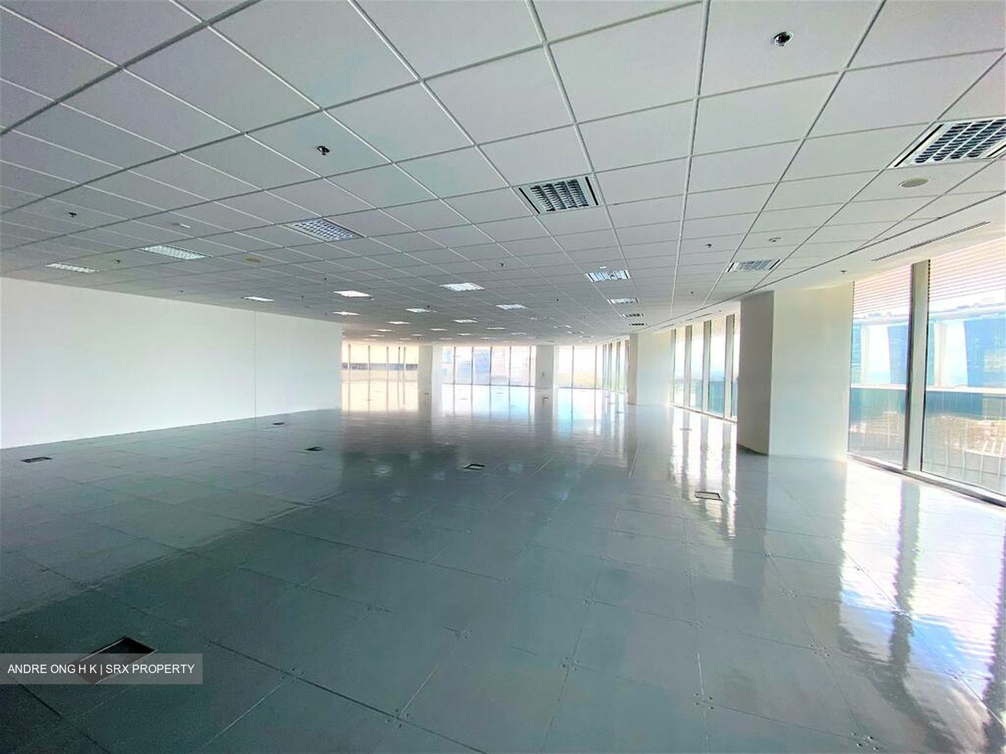 Ocean Financial Centre (D1), Office #592847621